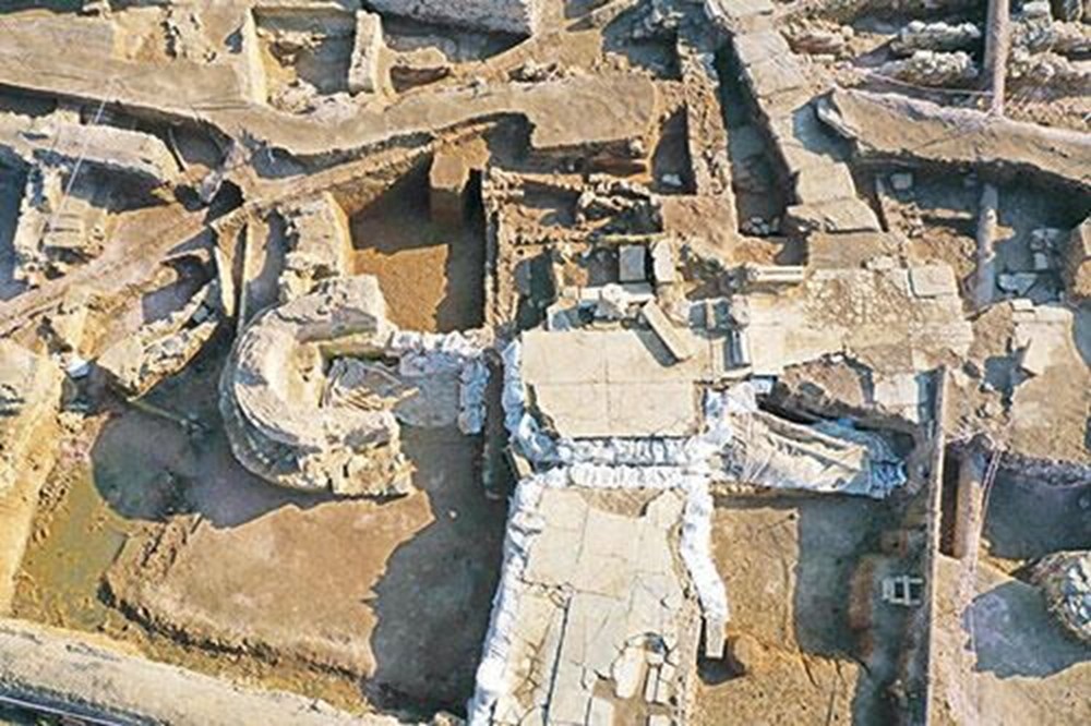 Haydarpaşa Garı kazılarında gizemli mermer yapı bulundu