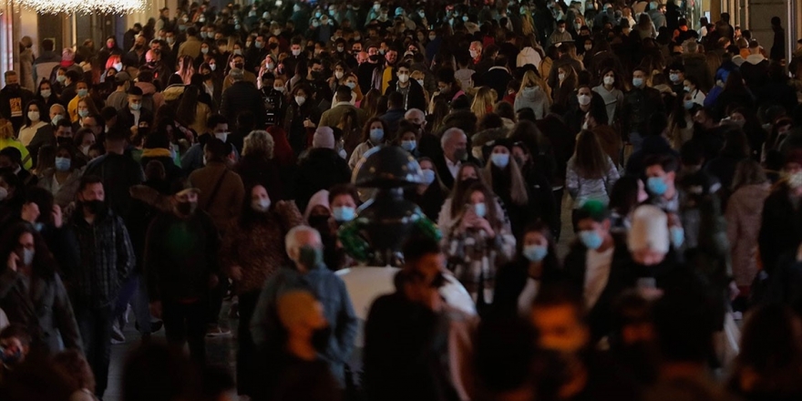 İspanya'da Son 24 Saatte Kovid-19 Nedeniyle 388 Kişi Öldü