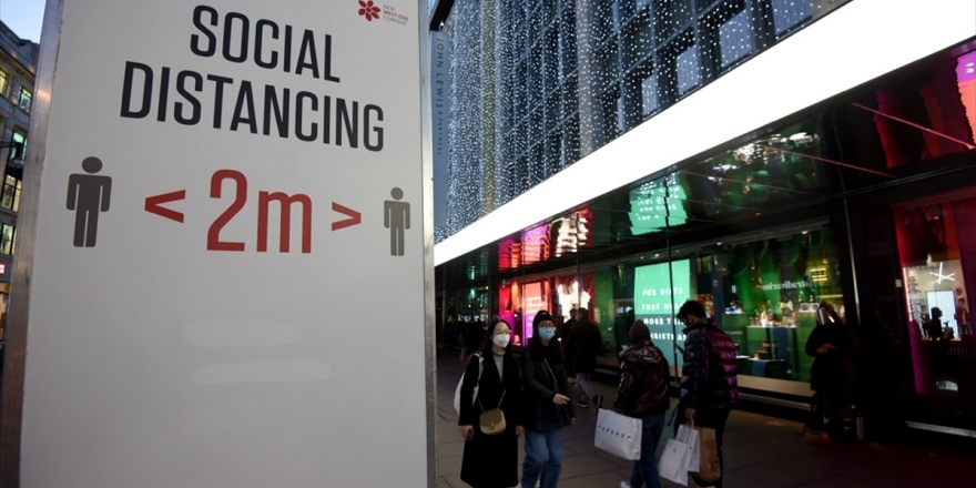 Londra'da En Sıkı Kısıtlamaların Yer Aldığı 'Üçüncü Aşama' Önlemler Uygulanmaya Başladı