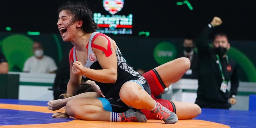 Milli Güreşçi Mehlika Öztürk Dünya Üçüncüsü Oldu