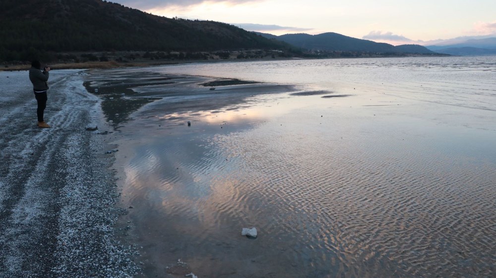 Salda Gölü'nde kuraklık alarmı: Sular 30 metre çekildi