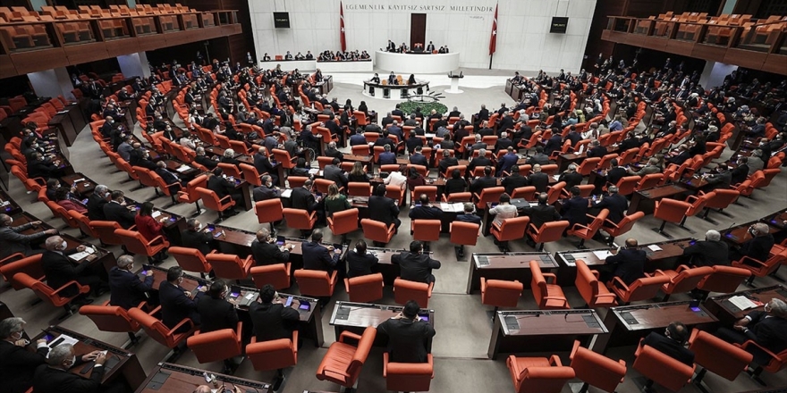 “Derneklere kayyım” düzenlemesi getiren 'kitle imha silahları ile ilgili kanun teklifinin' birinci bölümü kabul edildi