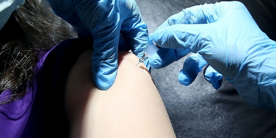 Prof. Dr. Uzbay: Faz-3'ü Tamamlanan Kovid-19 Aşılarına 'Acil Onay' Verilebilir