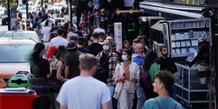 Mutasyon Dalgası Avrupa'yı Sardı