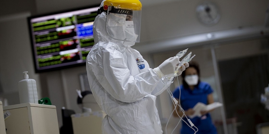 Türkiye'de Son 24 Saatte 19 Bin 256 Kişinin Kovid-19 Testi Pozitif Çıktı, 251 Kişi Hayatını Kaybetti