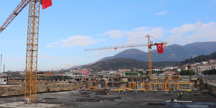 Arnavutluk'ta Toki Tarafından İnşa Edilecek Deprem Konutlarının Temeli Atıldı