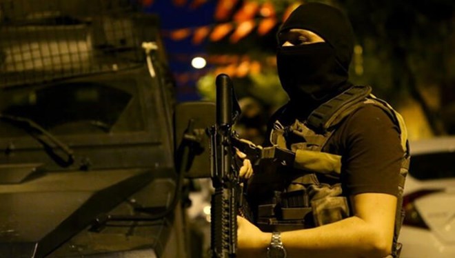 Adana'da DAEŞ'e yönelik operasyonda 3 şüpheli yakalandı