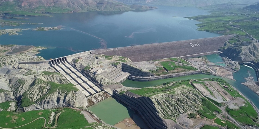 Bakan Pakdemirli: Ilısu Barajı Tam Kapasiteyle Elektrik Üretimine Başladı