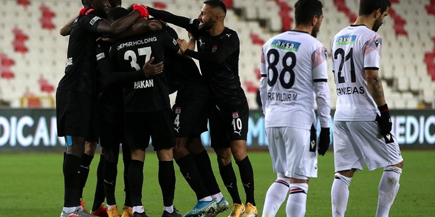 Demir Grup Sivasspor Sahasında Galip
