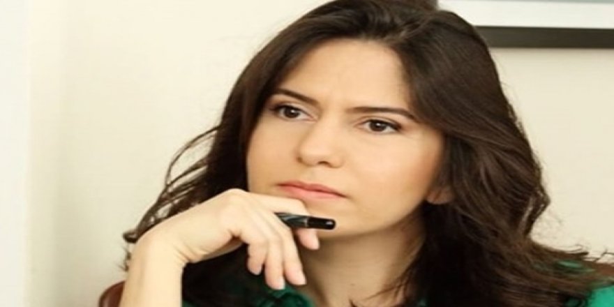 Kübra Par'dan Olay TV İçin Çarpıcı Yazı