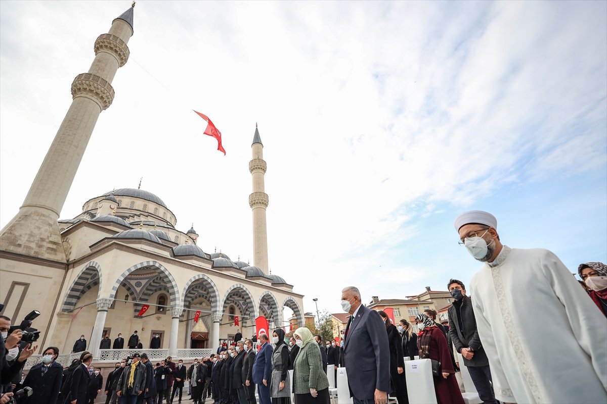 Yaptırdığı Cami ve Külliyenin Açılışında Konuştu