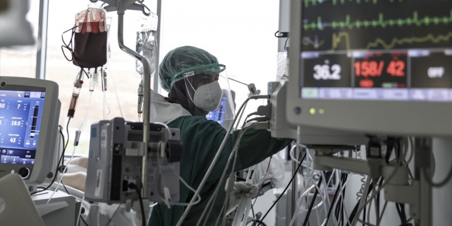 Dünya Genelinde Tedavisi Süren Kovid-19 Hastası Sayısı 22 Milyonu Aştı