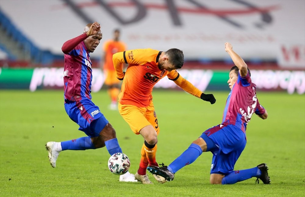 Trabzonspor'u yenen Galatasaray liderliğe yükseldi
