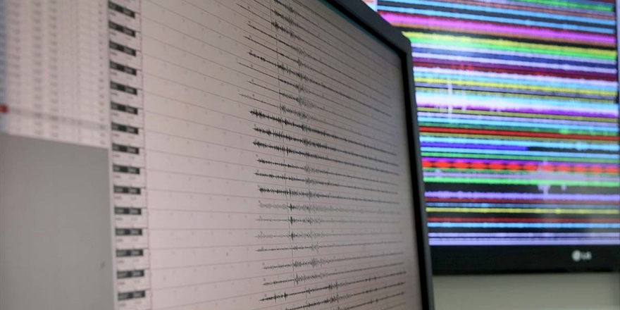 İzmir'de Korkutan Deprem