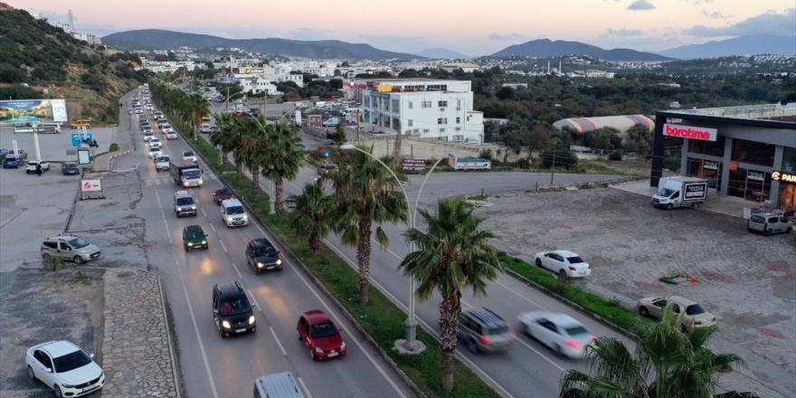 Bodrum Trafiğinde Yılbaşı Hareketliliği Yaşanıyor