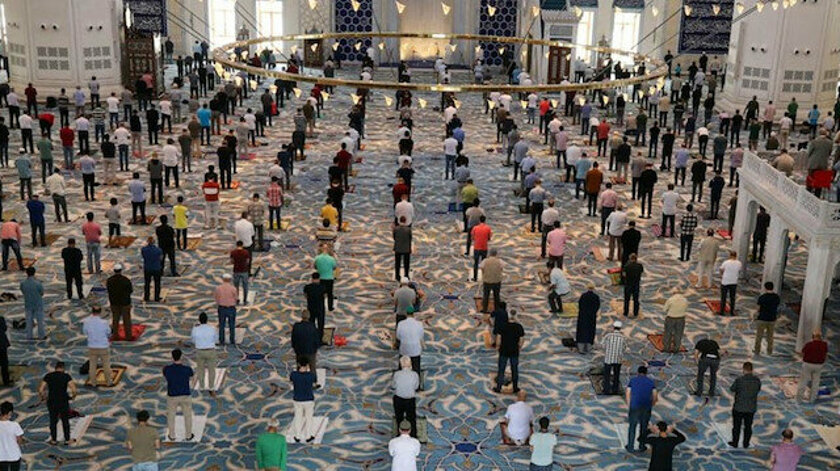 Sokağa Çıkma Kısıtlamasının Olacağı 1 Ocak Günü Cuma Namazı Kılınacak Mı? İşte Merak Edilen Sorunun Yanıtı