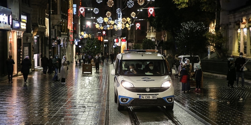 Yılbaşında Bazı Cadde Ve Meydanlar Yabancı Turistlere De Kapalı Olacak