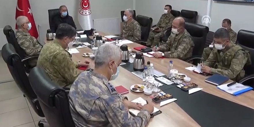 Bakan Akar Ve Tsk Komuta Kademesinin Sınır Mesaisi