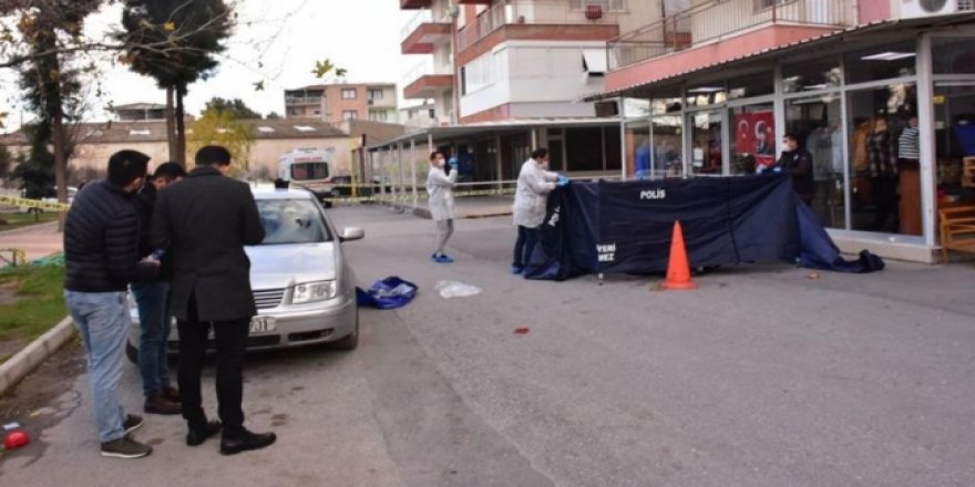 İzmir'de Korkunç Olay! Babasını öldürdü