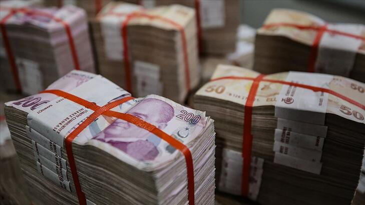 Banka çalışanı müşterilerinin imzalarını taklit edip 12 milyon TL kredi çekti