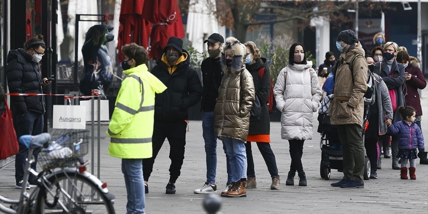 Kovid-19 Salgının İkinci Dalgası Almanya’yı Sert Vurdu