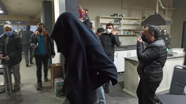 Kumar Baskınında Kıraathane Sahibinden Polislere Güldüren Cevap: