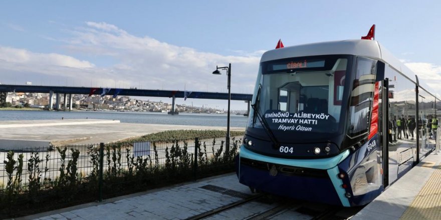 Haliç Tramvayı İstanbullu'dan Geçer Not Aldı