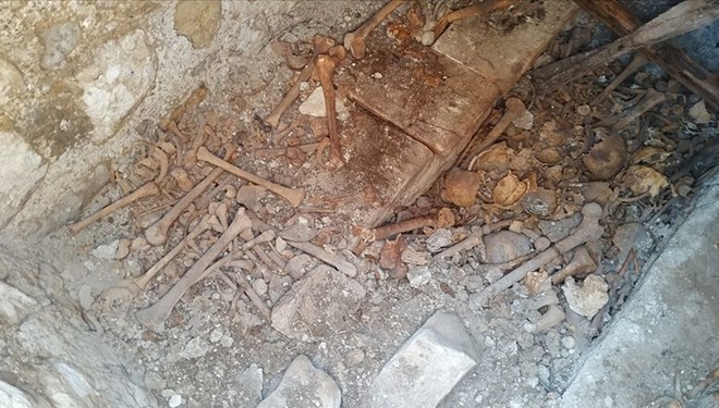 Tokat'ta tarlada Roma dönemine ait olduğu tahmin edilen mezarlık bulundu