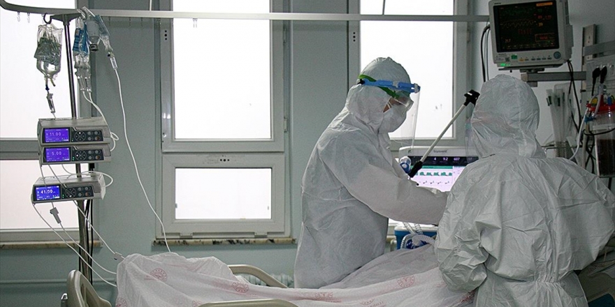 Türkiye'de Son 24 Saatte 13 Bin 695 Kişinin Testi Pozitif Çıktı, 197 Kişi Hayatını Kaybetti