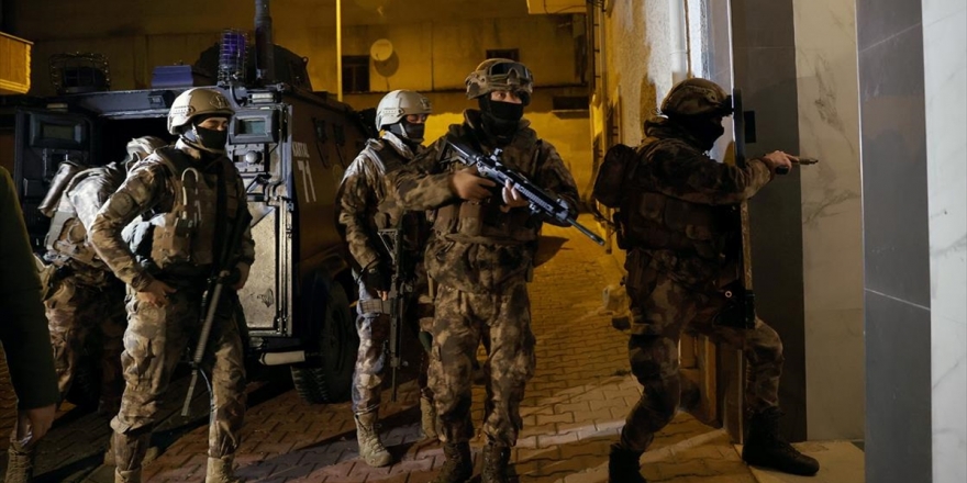 İstanbul'da Uyuşturucu Satıcılarına Yönelik Operasyonda 36 Şüpheli Yakalandı