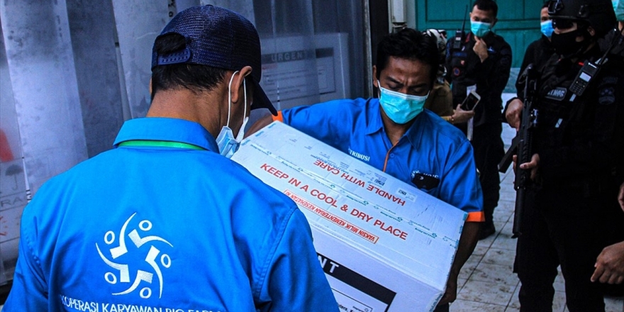 Endonezya’da Kovid-19 Karşı Aşılama 14 Ocak’ta Başlıyor