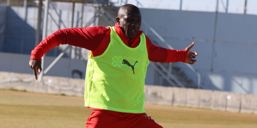 Sivasspor'un 'Dede'sinden Dalya