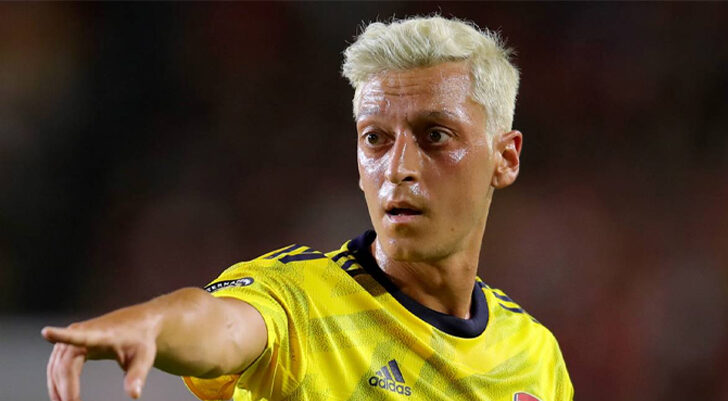 Son Dakika: Fenerbahçe, Mesut Özil ile anlaştı