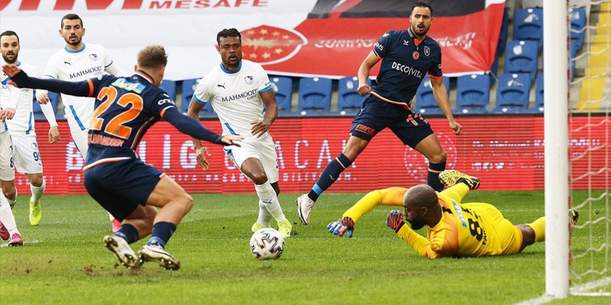 Medipol Başakşehir 7 Maçlık Galibiyet Hasretine Son Verdi