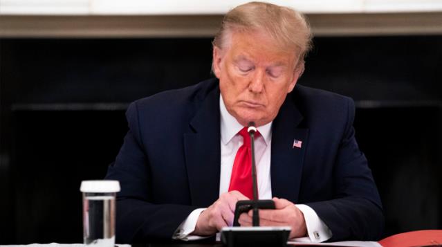 Kongre baskını sonrası Twitter, Facebook ve Instagram Trump'ın hesaplarını bloke etti