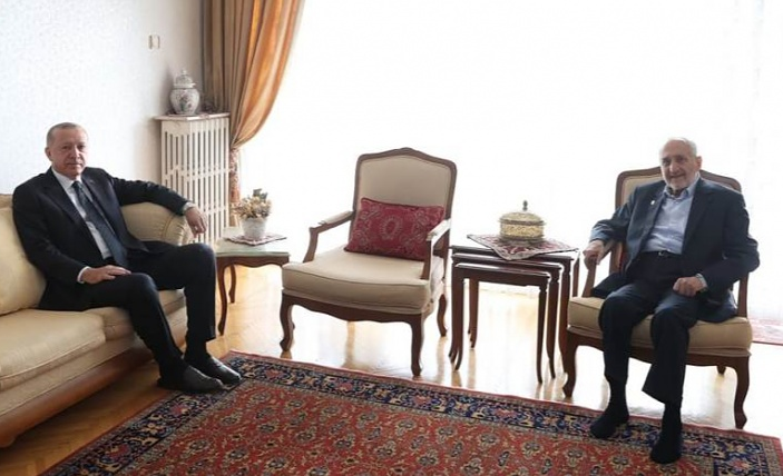 Erdoğan'dan Saadet Partili Oğuzhan Asiltürk'ün Evine Ziyaret