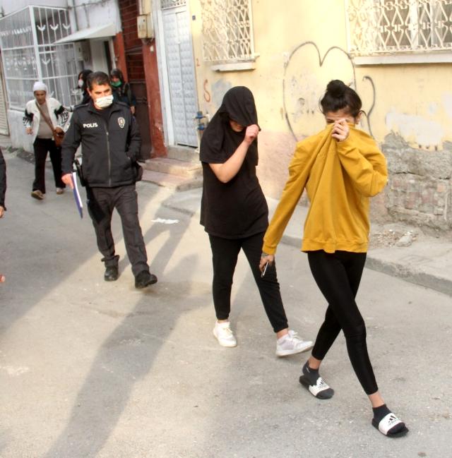 Kızının Erkeklere Satıldığı Öğrenen Anne, Hesap Sormaya Gitti!