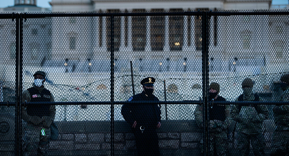 ABD ordusu Kongre'nin etrafına 2 metrelik barikat kurdu