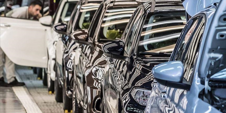 Otomotiv Sektörü İç Ve Dış Performansıyla Ekonomiye Can Suyu Oldu