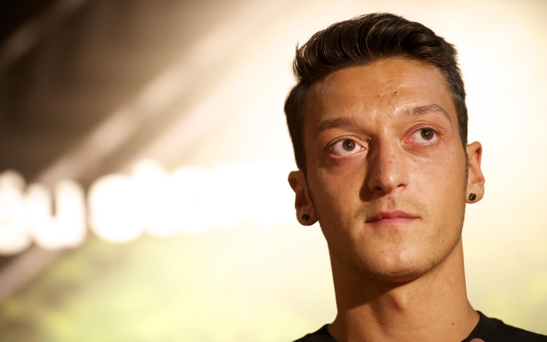 Mesut Özil'den Fenerbahçe taraftarını heyecanlandıran paylaşım