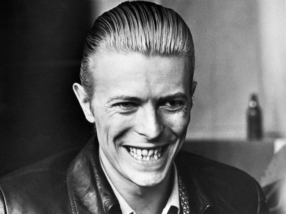 Efsane şarkıcı David Bowie anılıyor