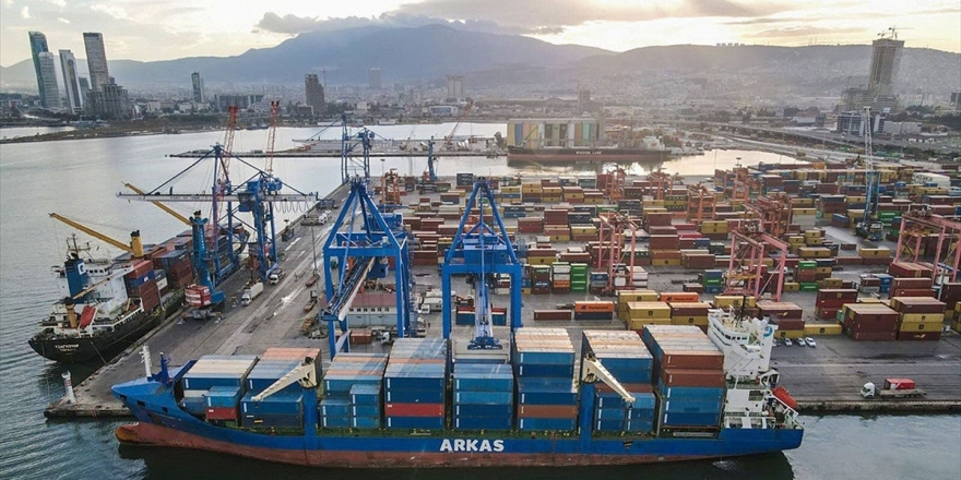 Türkiye'nin Sanayi İhracatı 2020'yi Zirvede Tamamladı