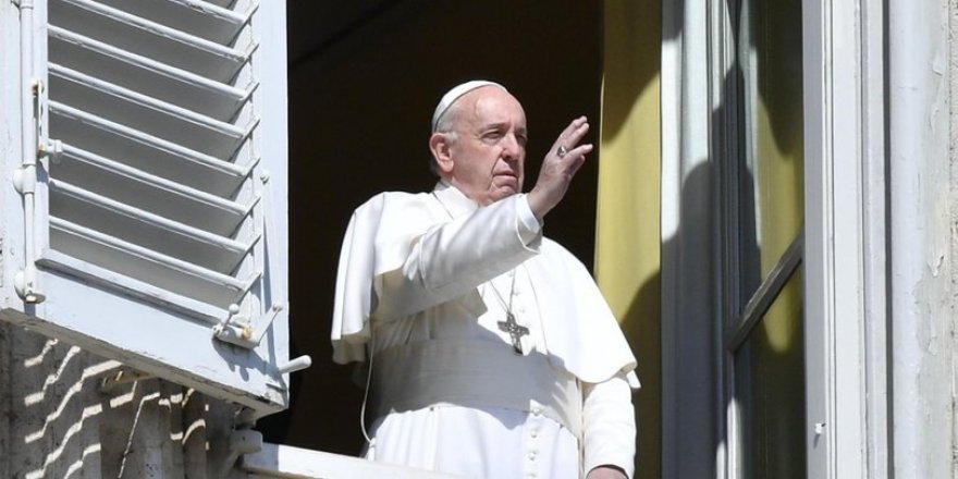 Papa'nın Doktoru Koronaya Yenik Düştü