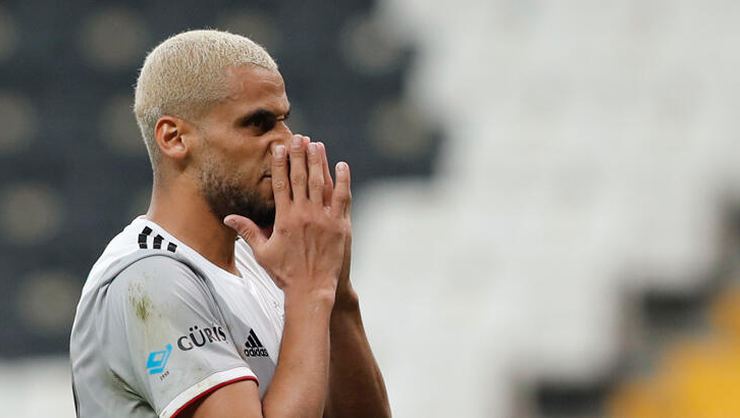 Welinton, Galatasaray derbisinde yok!