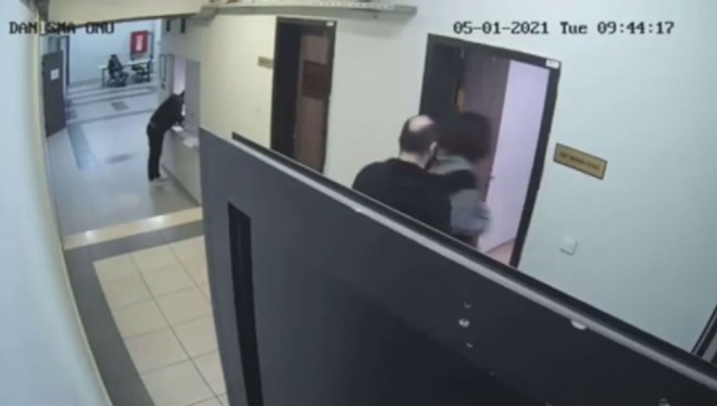 İstanbul Emniyet Müdürlüğü'nden 'çıplak arama' iddialarına yalanlama