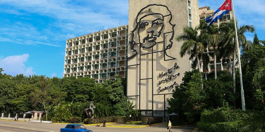 Abd Küba'yı 'Teröre Destek Veren Ülkeler' Listesine Yeniden Ekledi