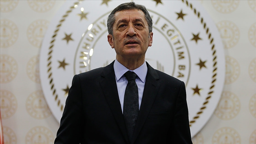 Bakan Selçuk: Öğrencisiz bayrak töreni olmuyor