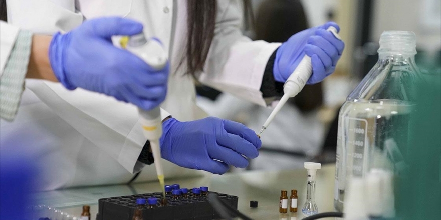 Türkiye'de korona aşısı randevuları başladı