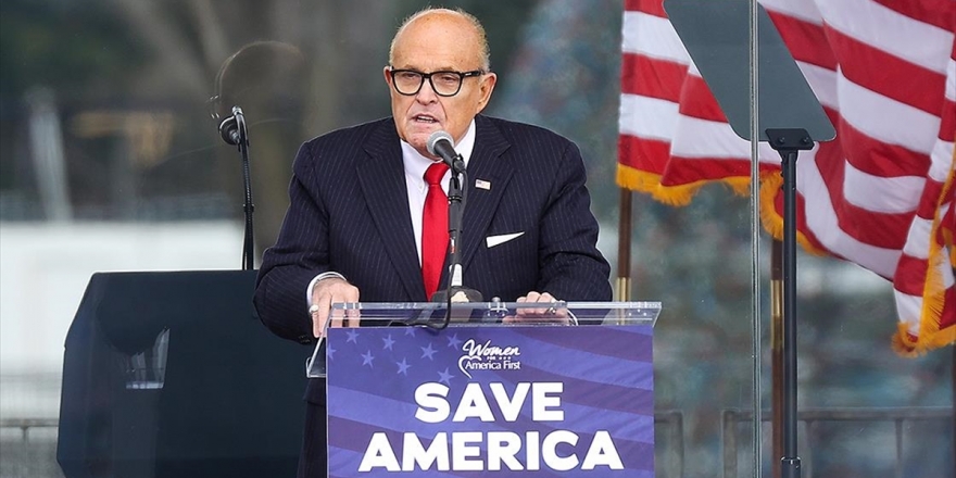 New York Barosu Trump'ın Avukatı Giuliani'nin Üyeliğinin İptali İçin Soruşturma Başlattı