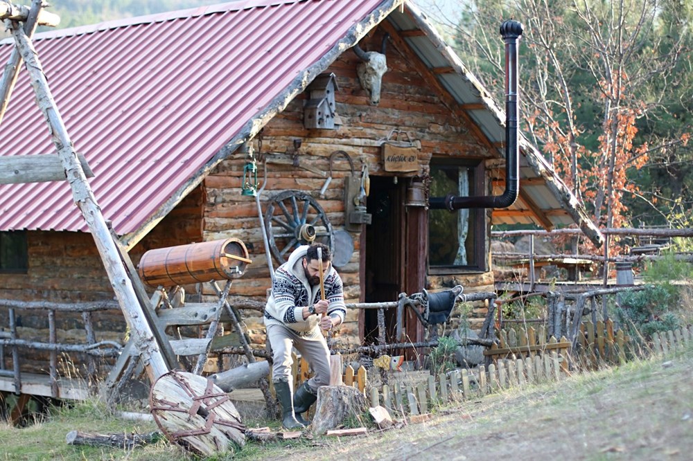 Doğa tutkunu öğretmen salgında evde kalarak örnek oluyor